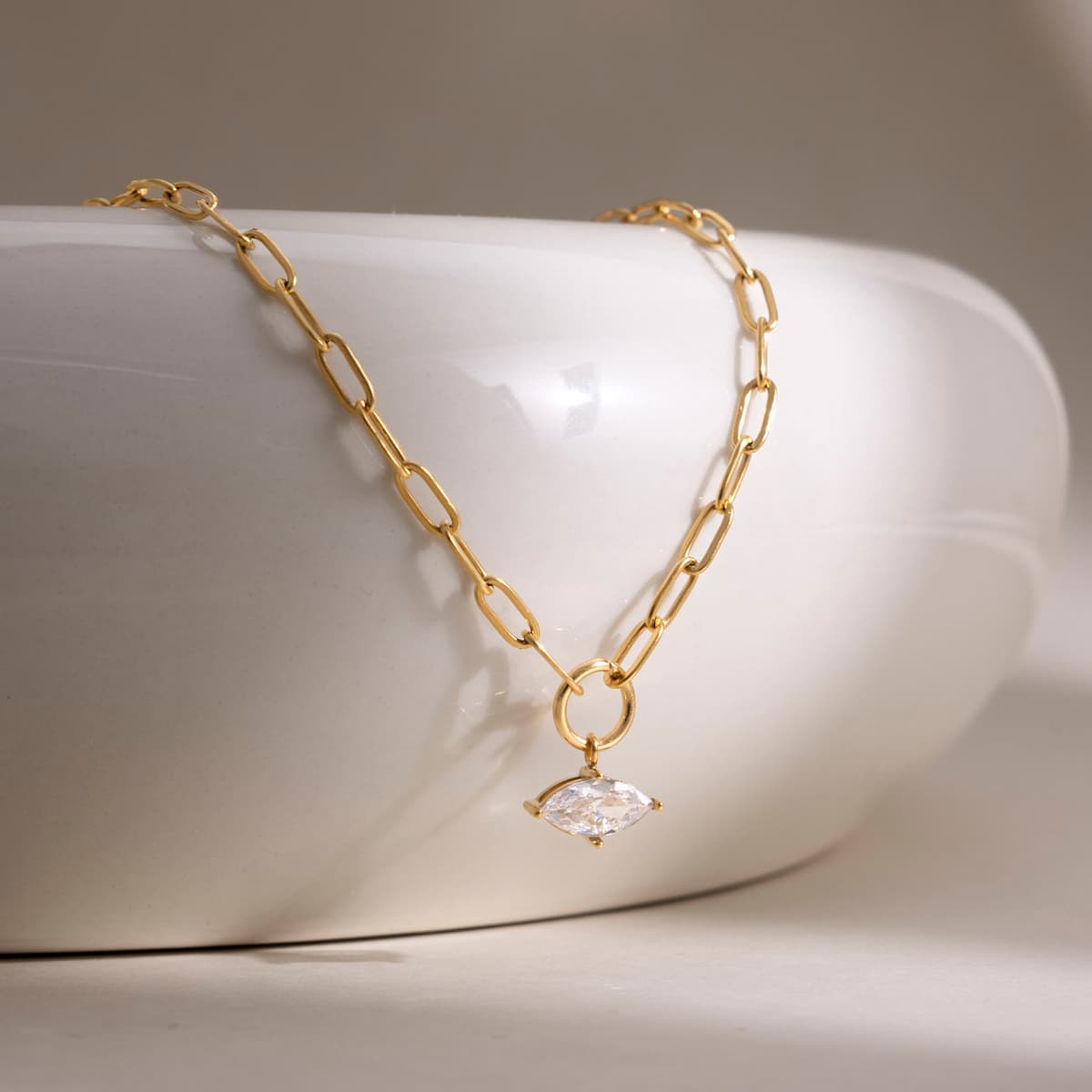Eye Zircon Necklace