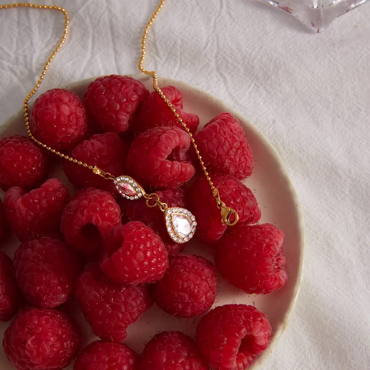 Pear-Shaped Zircon Necklace