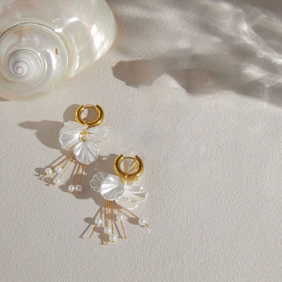 Acrylic Petal Pearl Hoop Earrings