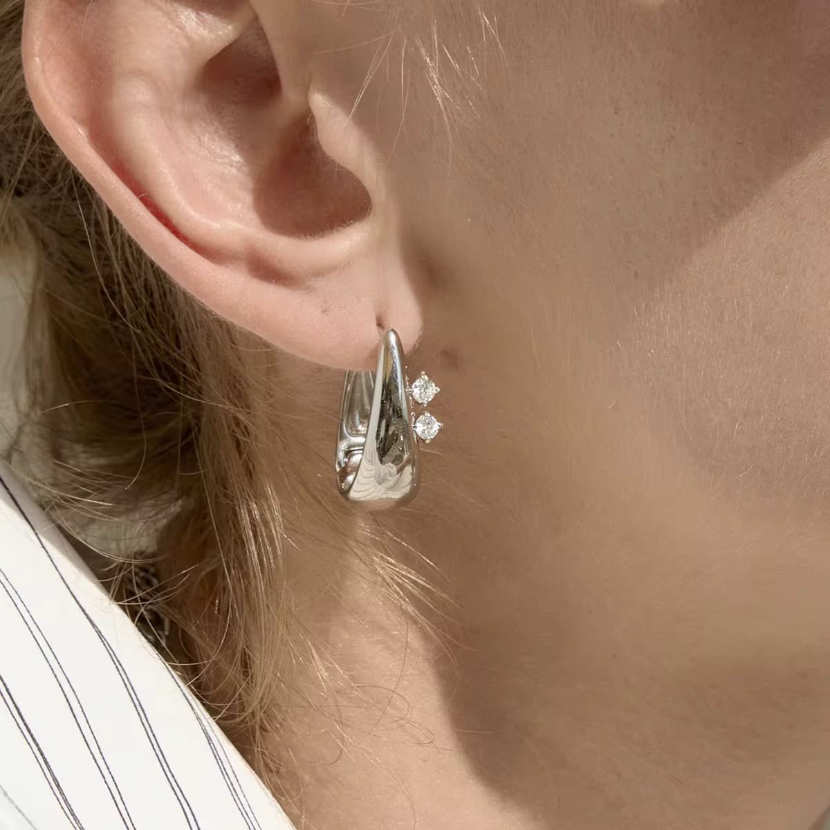 Modern Zircon Hoop Earrings