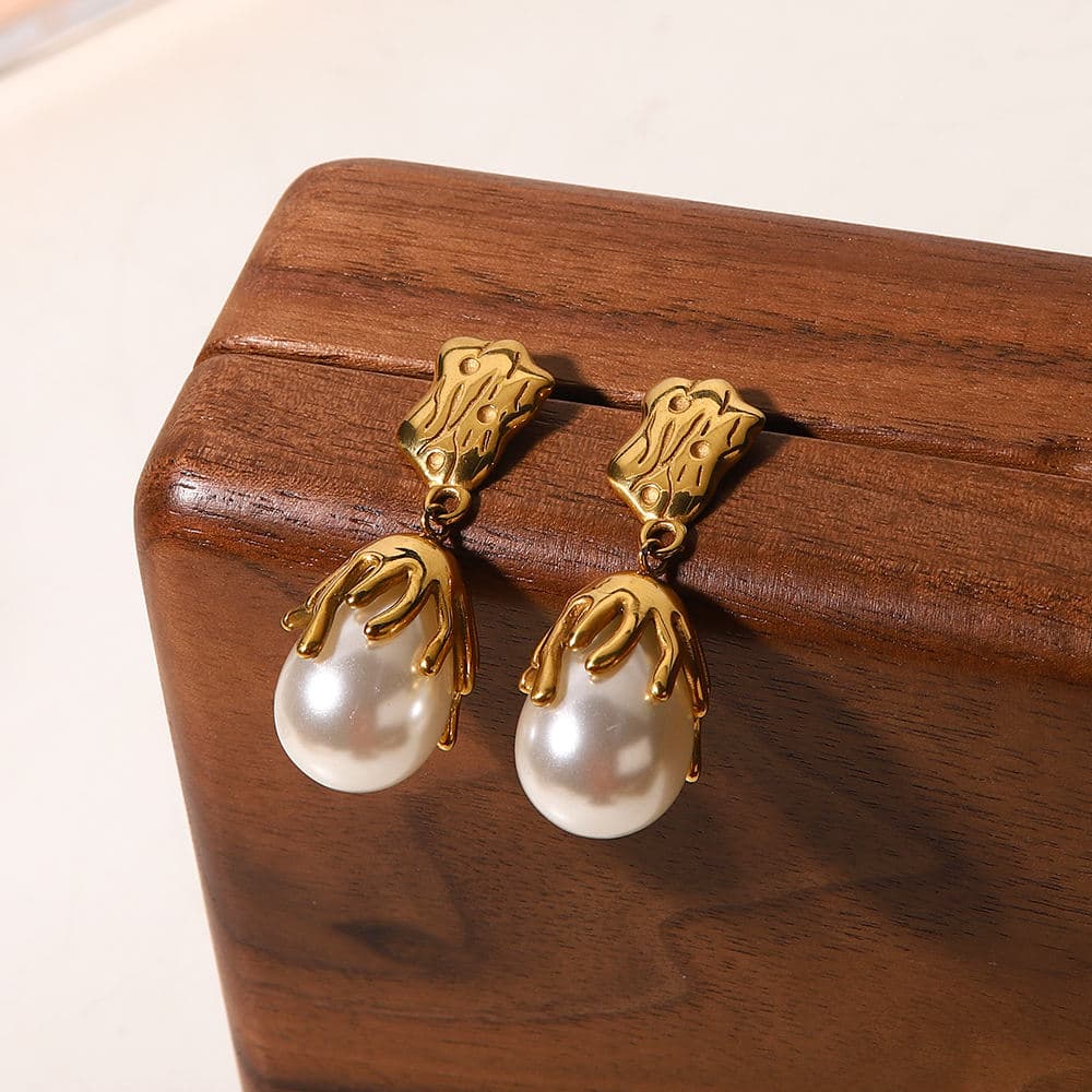 Pearl Drop Earrings 